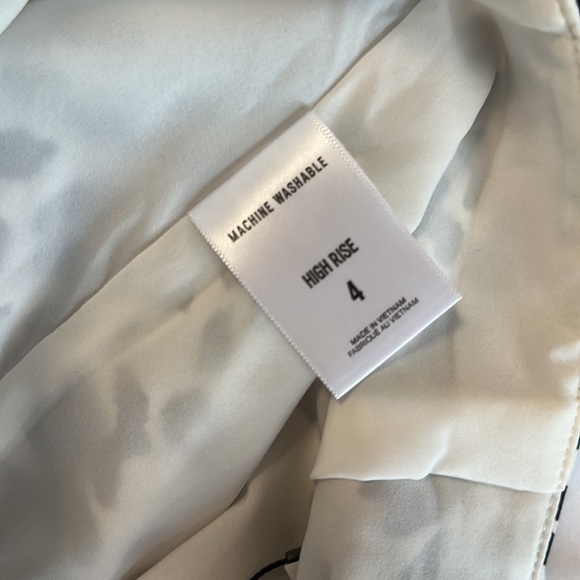 NEW Express Leopard Print Skirt Black and White size 4 - Picture 6 of 7